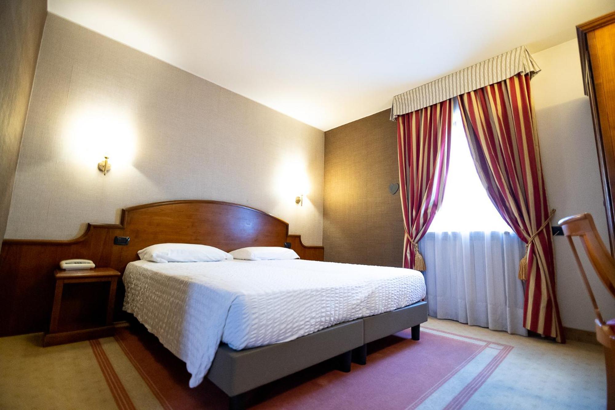 Hotel Rendez Vous 샤티옹 외부 사진