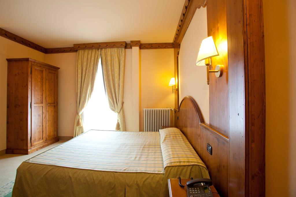 Hotel Rendez Vous 샤티옹 객실 사진